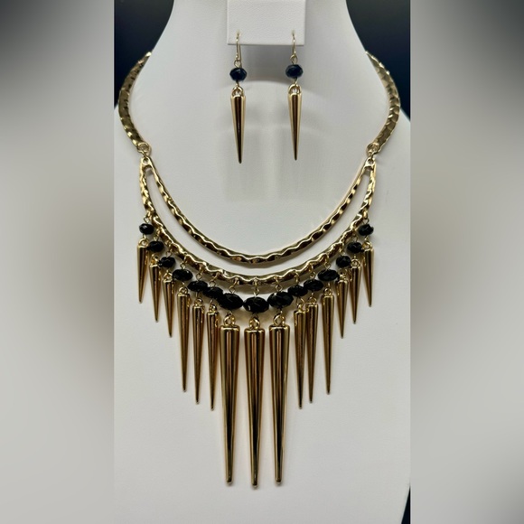 Chico’s Gold Hammered Statement Collar Bib Necklace Only - Picture 6 of 6